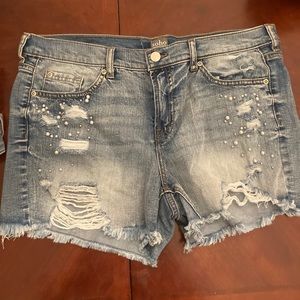 Soho design Jean shorts 😍😍